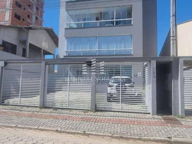 #3 - Apartamento para Venda em Balneário Piçarras - SC